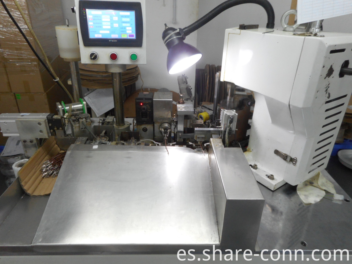 Máquina que prensa automotriz 2 Automotive crimping machine 2